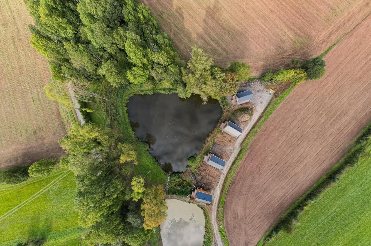 Les Pavillons De La Libellule Vila Beauraing Exterior foto