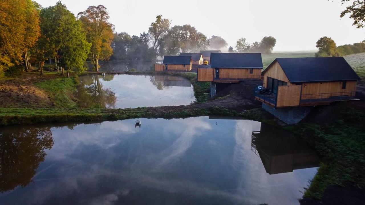 Les Pavillons De La Libellule Vila Beauraing Exterior foto